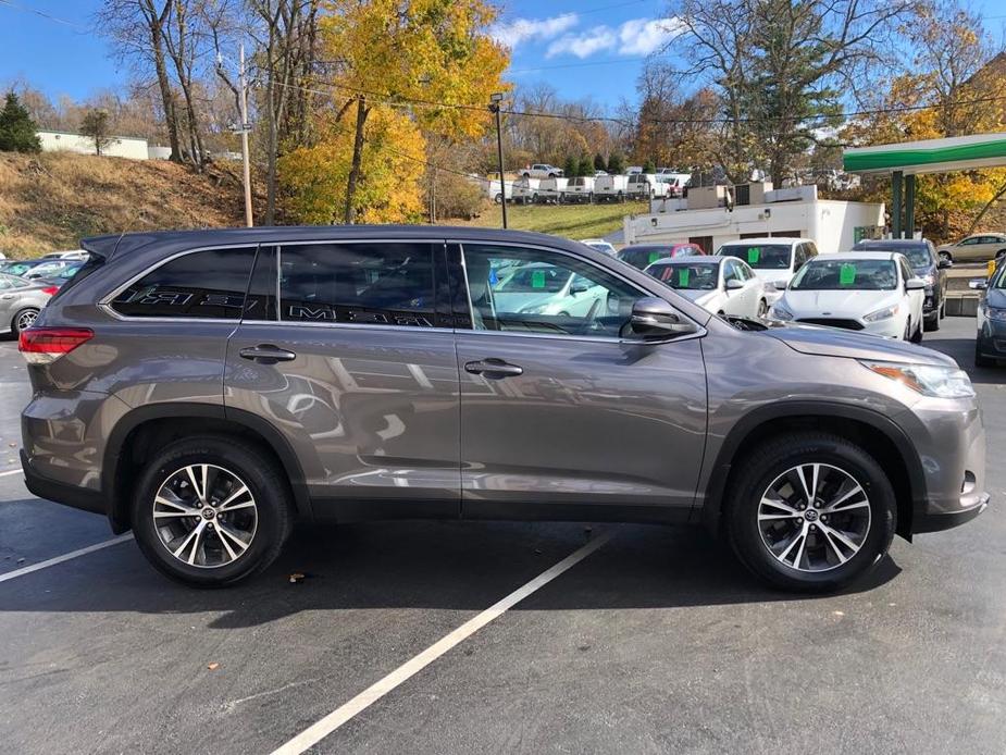 used 2019 Toyota Highlander car, priced at $19,997