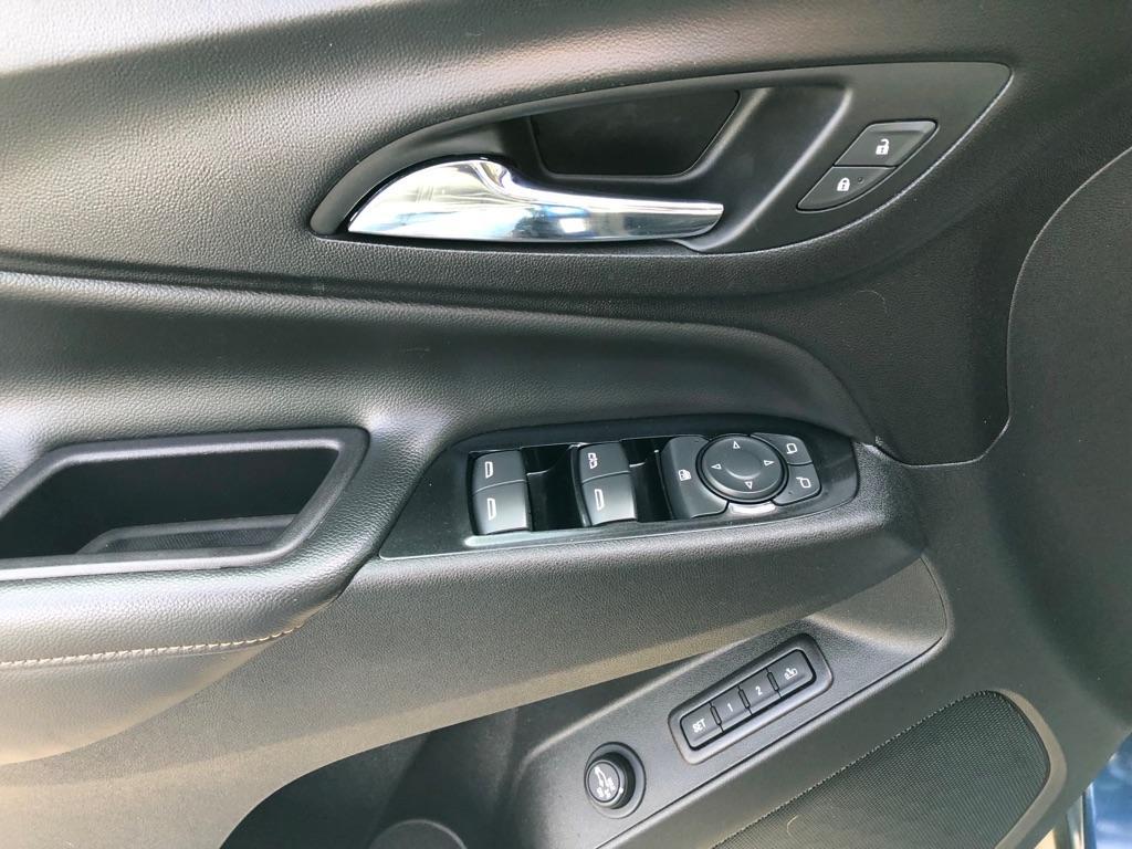 used 2022 Chevrolet Equinox car, priced at $18,925