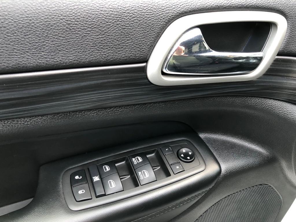 used 2021 Jeep Grand Cherokee car, priced at $16,979