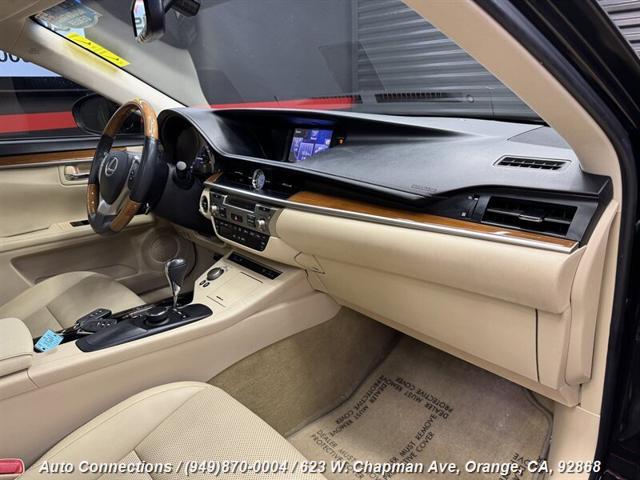 used 2014 Lexus ES 300h car, priced at $12,497