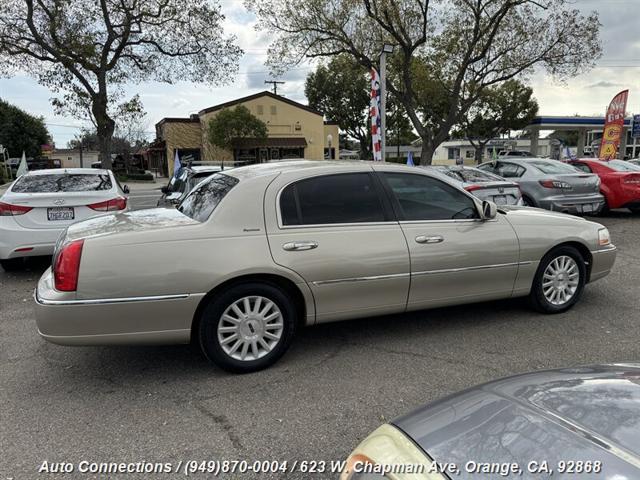 used 2004 Lincoln Town Car car, priced at $8,997