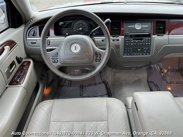 used 2004 Lincoln Town Car car, priced at $8,997