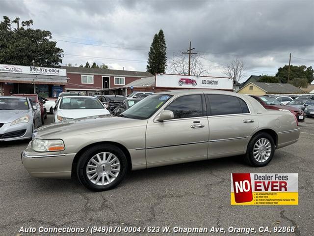 used 2004 Lincoln Town Car car, priced at $8,997