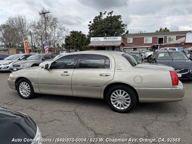 used 2004 Lincoln Town Car car, priced at $8,997