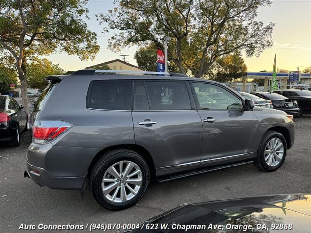 used 2013 Toyota Highlander Hybrid car, priced at $16,897