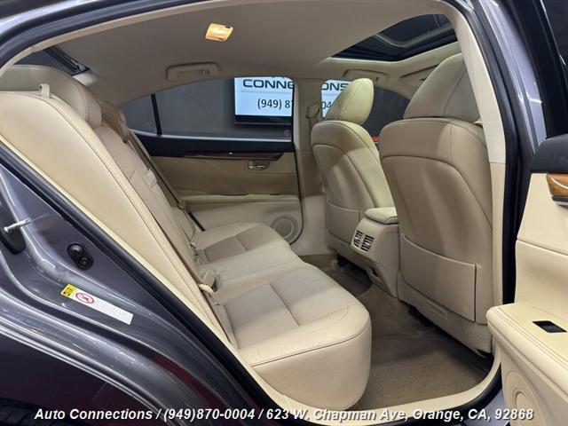 used 2013 Lexus ES 300h car, priced at $16,997