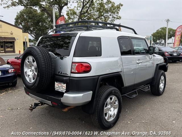 used 2007 Toyota FJ Cruiser car, priced at $12,997