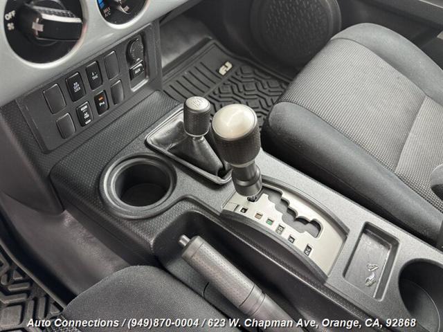 used 2007 Toyota FJ Cruiser car, priced at $12,997