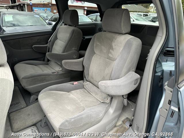 used 2006 Toyota Sienna car, priced at $7,897