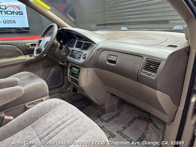 used 2002 Toyota Sienna car, priced at $6,997