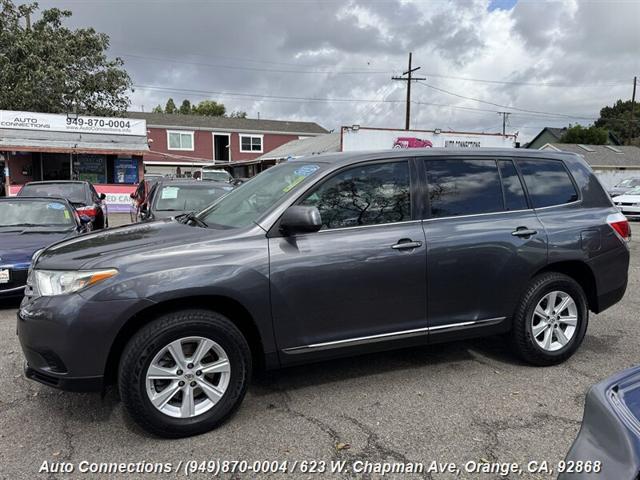 used 2011 Toyota Highlander car, priced at $10,997