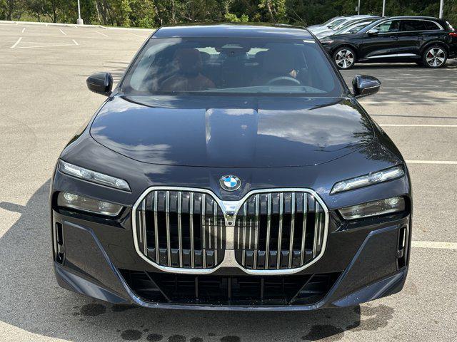 new 2025 BMW 760 car, priced at $132,975