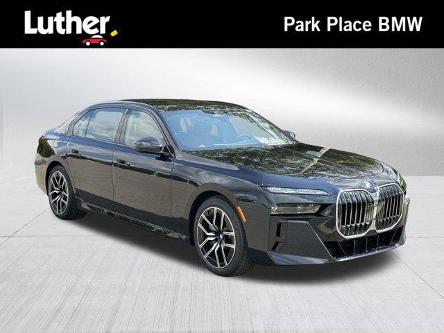 new 2025 BMW 760 car, priced at $132,975