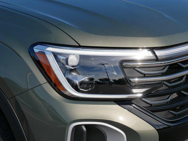 used 2025 Volkswagen Atlas car, priced at $41,998