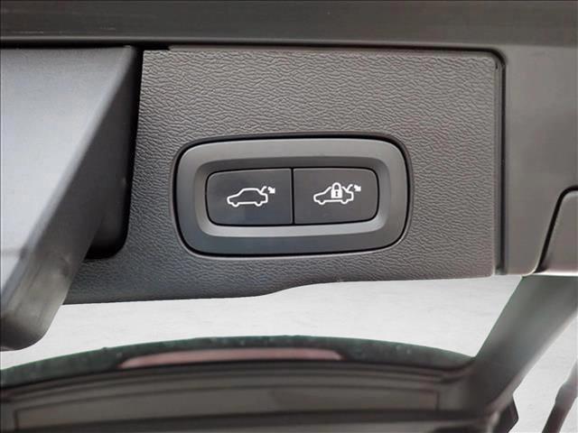 used 2022 Volvo XC60 car, priced at $32,990