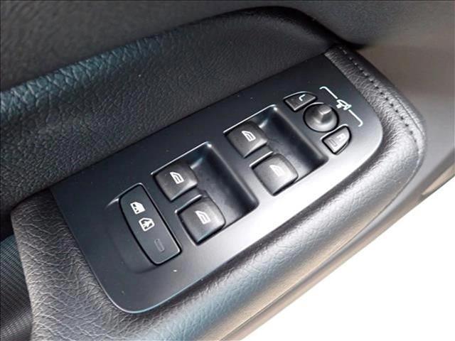 used 2022 Volvo XC60 car, priced at $32,990