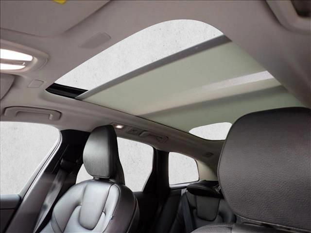 used 2022 Volvo XC60 car, priced at $32,990