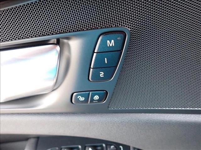 used 2022 Volvo XC60 car, priced at $32,990