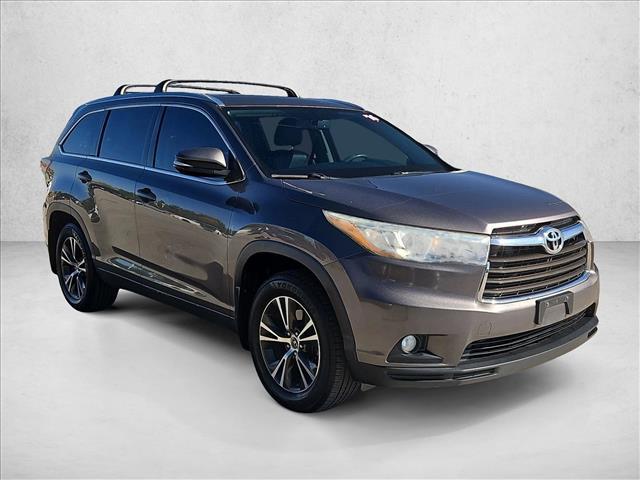 used 2016 Toyota Highlander car, priced at $13,995