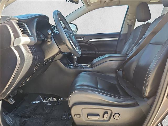 used 2016 Toyota Highlander car, priced at $13,995