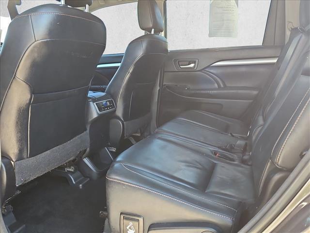 used 2016 Toyota Highlander car, priced at $13,995