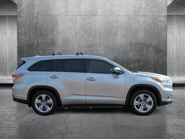 used 2016 Toyota Highlander car, priced at $18,199