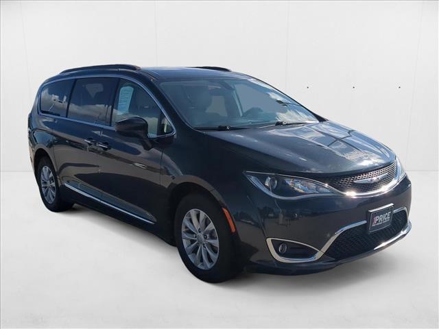 used 2017 Chrysler Pacifica car, priced at $9,517