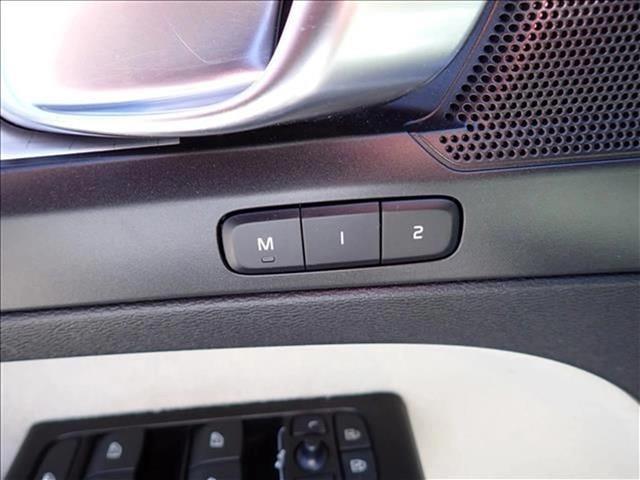 used 2022 Volvo XC40 car, priced at $17,298