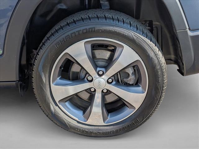 used 2020 Jeep Cherokee car, priced at $19,889