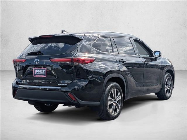 used 2020 Toyota Highlander car, priced at $28,598