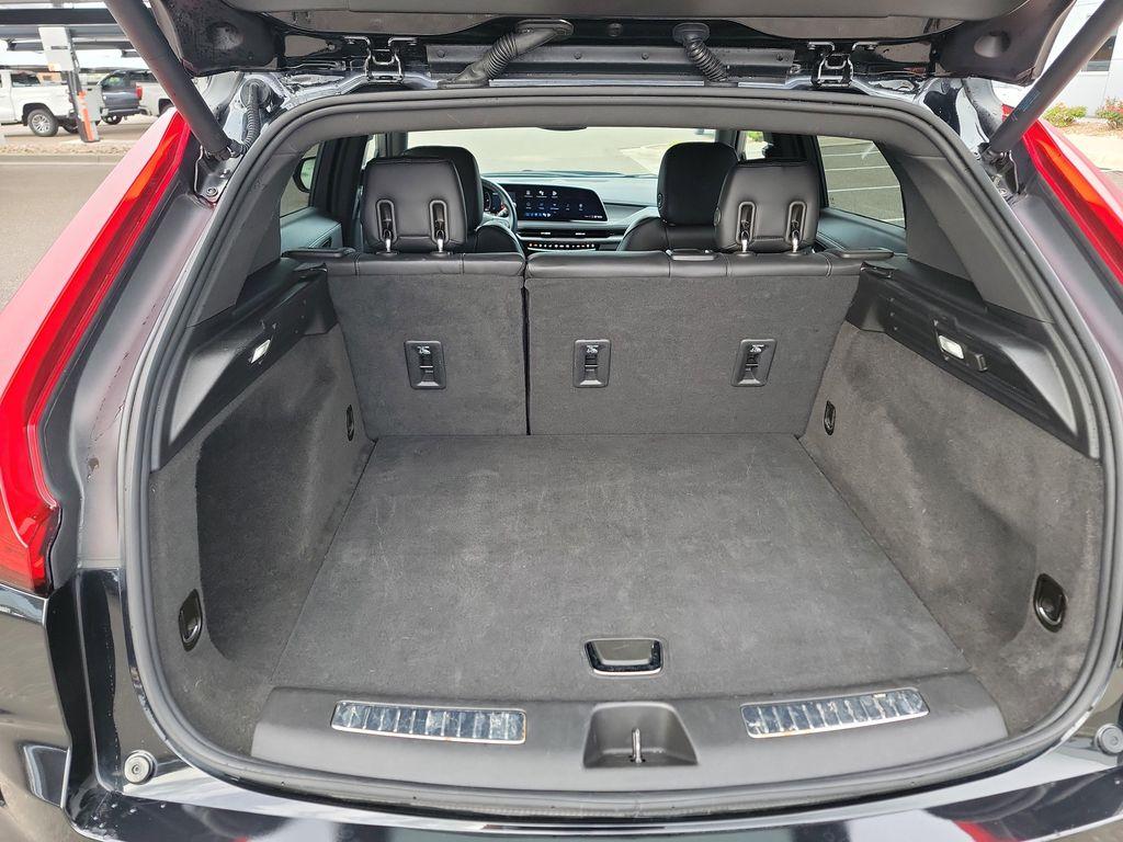 used 2024 Cadillac XT4 car, priced at $37,995