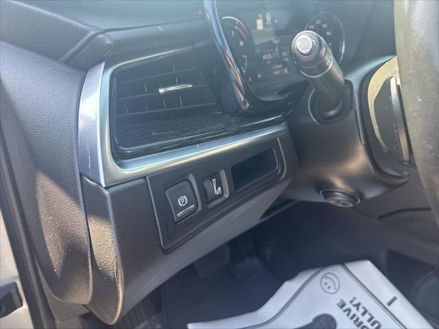 used 2023 Cadillac XT5 car, priced at $30,495