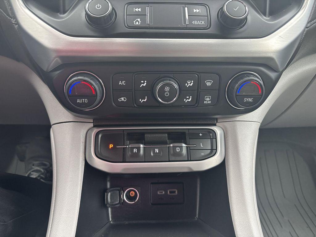 used 2023 GMC Acadia car, priced at $26,795
