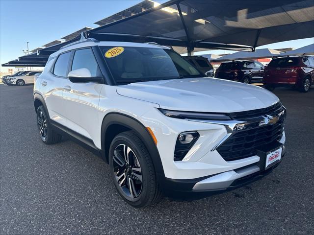 new 2025 Chevrolet TrailBlazer car, priced at $27,475