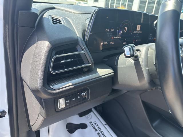 used 2024 Chevrolet Traverse car, priced at $44,495