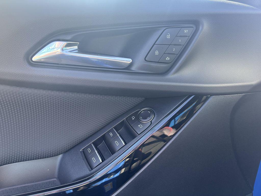 new 2026 Chevrolet Equinox car, priced at $41,285