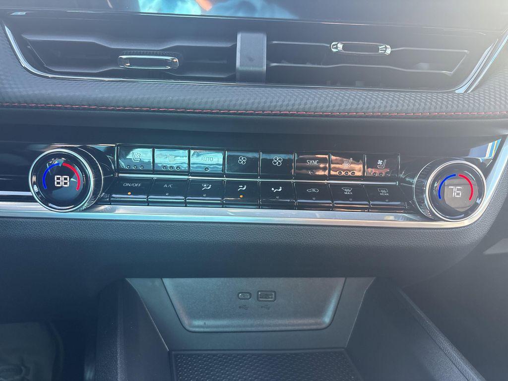 new 2026 Chevrolet Equinox car, priced at $41,285