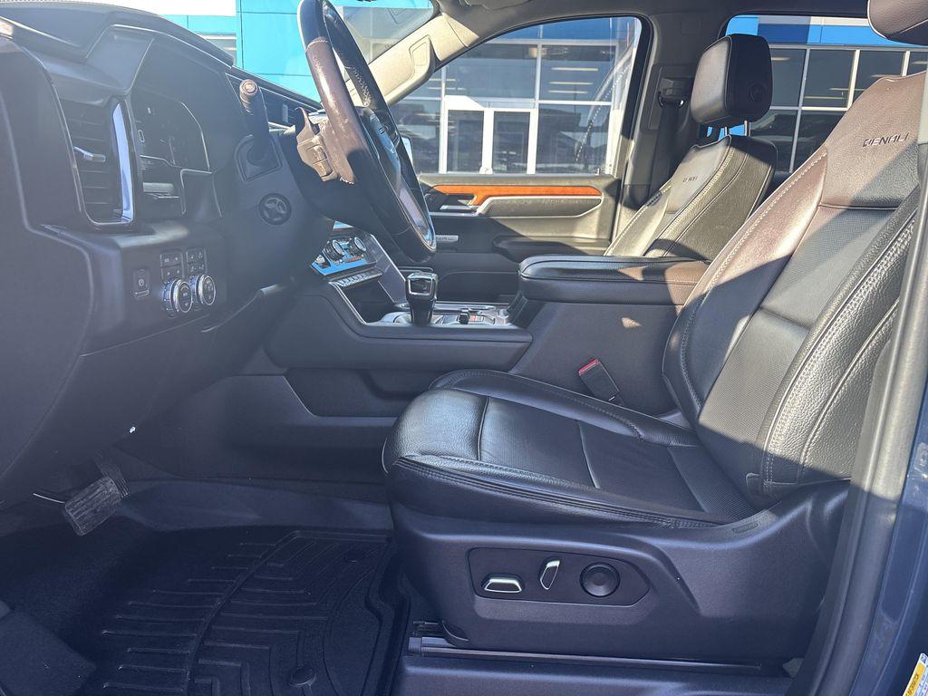 used 2023 GMC Sierra 1500 car, priced at $52,895