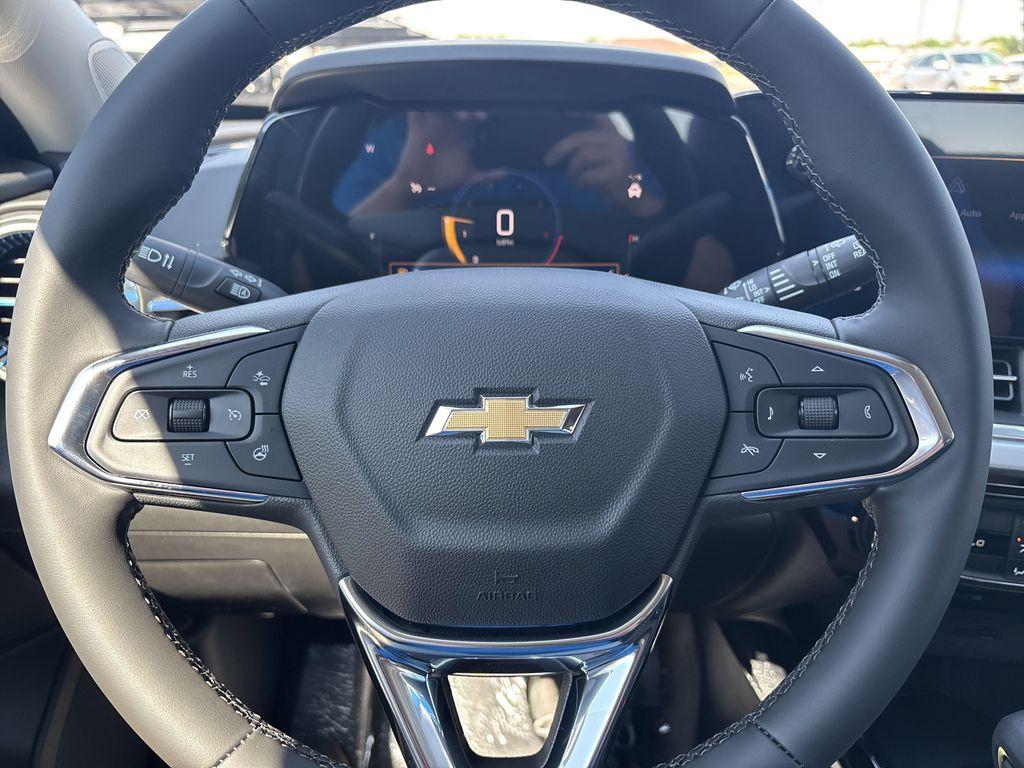 new 2025 Chevrolet Trax car, priced at $24,955