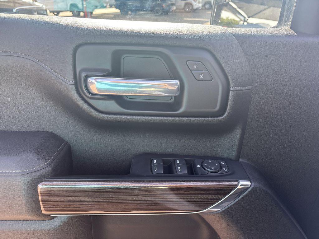 used 2022 Chevrolet Silverado 1500 car, priced at $41,995