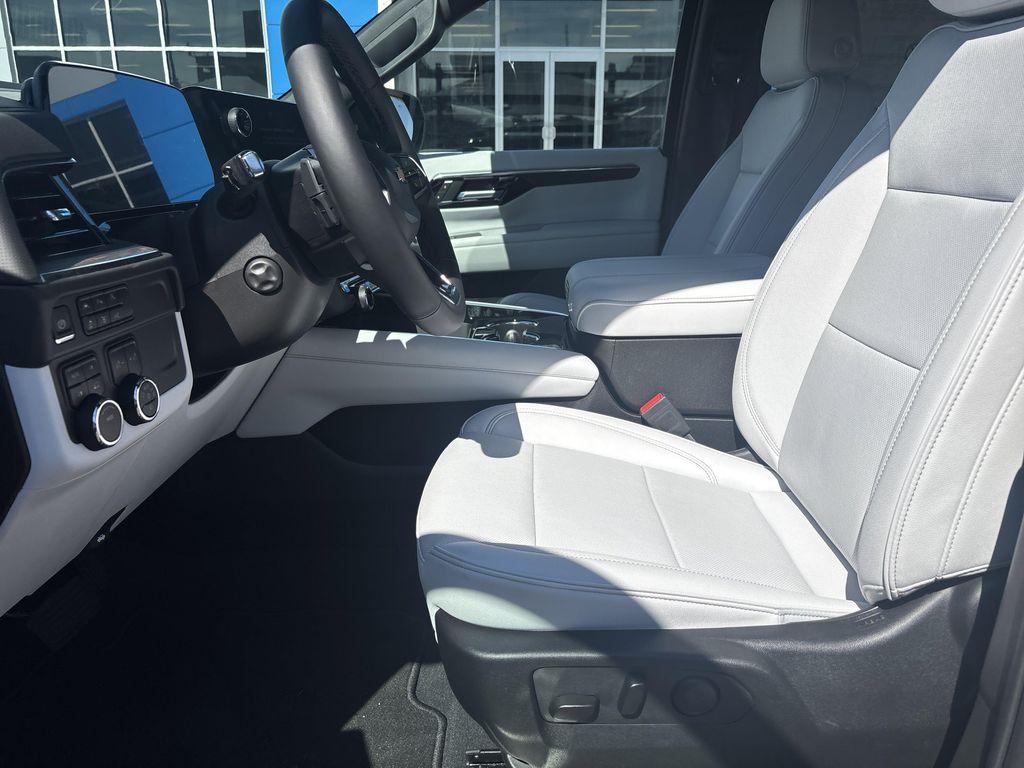 new 2025 Chevrolet Suburban car, priced at $85,375
