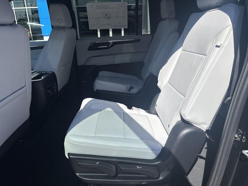 new 2025 Chevrolet Suburban car, priced at $85,375