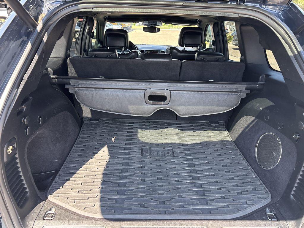 used 2017 Jeep Grand Cherokee car, priced at $17,995