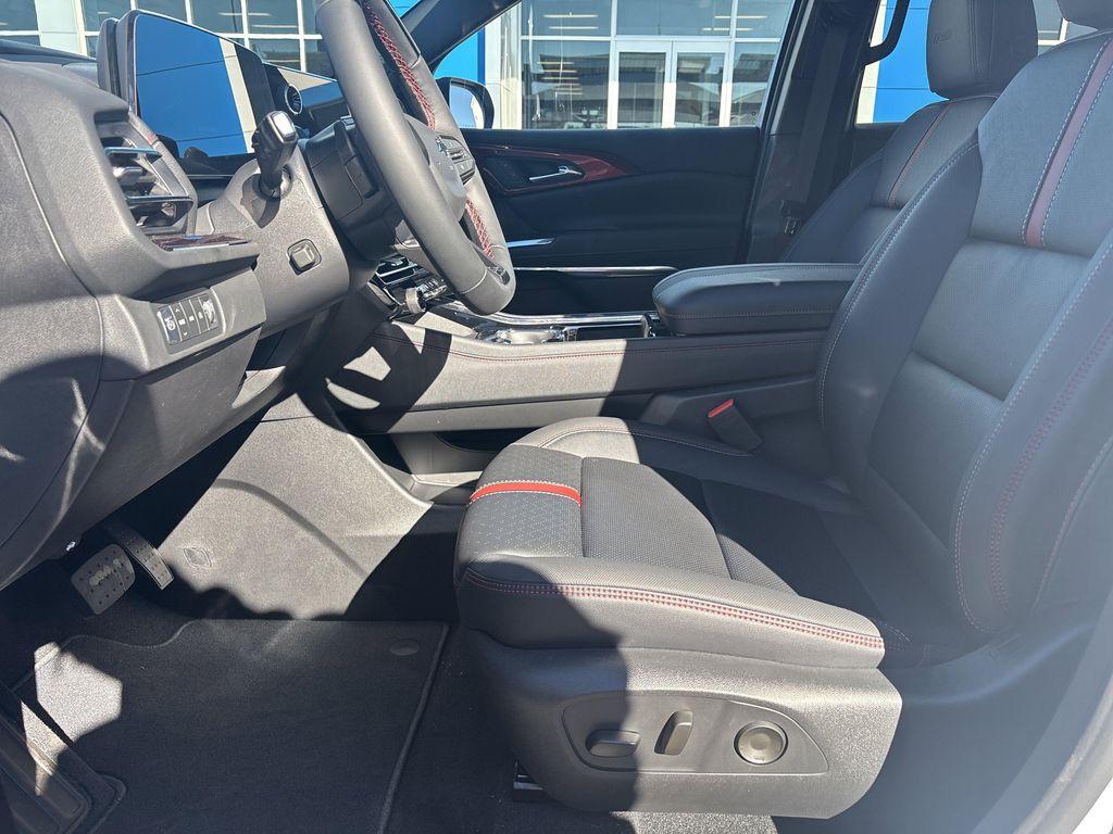 new 2026 Chevrolet Traverse car, priced at $60,290