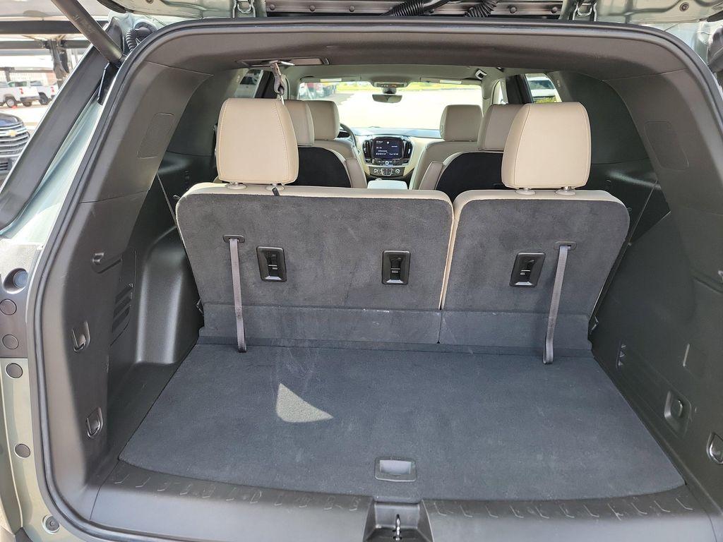 used 2022 Chevrolet Traverse car, priced at $30,895
