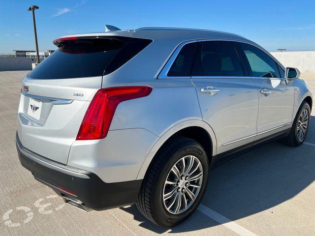 used 2018 Cadillac XT5 car, priced at $15,900