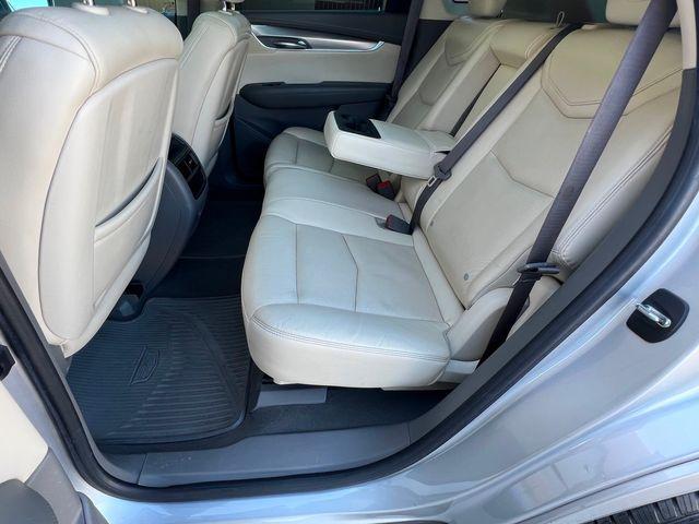 used 2018 Cadillac XT5 car, priced at $15,900