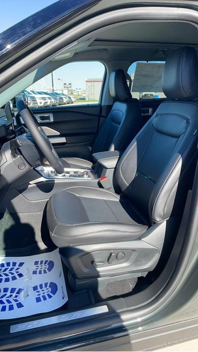 new 2024 Ford Explorer car, priced at $52,479
