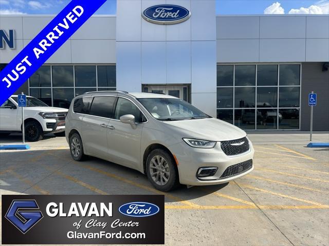 used 2021 Chrysler Pacifica car, priced at $27,601