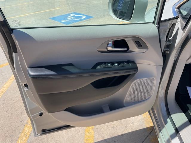 used 2021 Chrysler Pacifica car, priced at $27,601